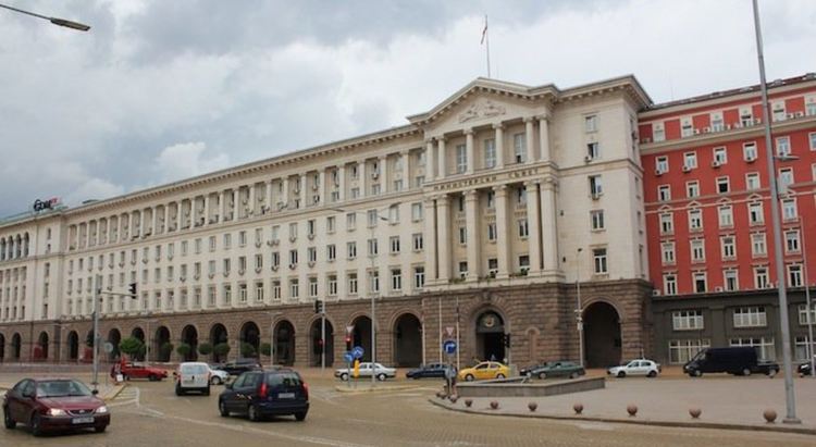 Държавата къса отношенията си с Българския футболен съюз