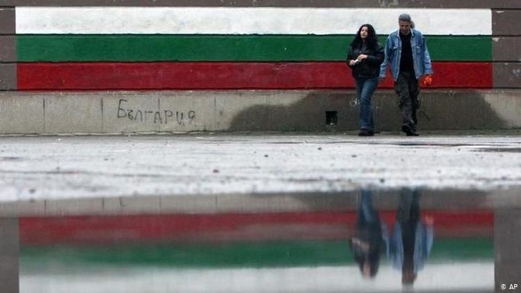 Един български парадокс: живеем все по-добре, а сме все по-нещастни