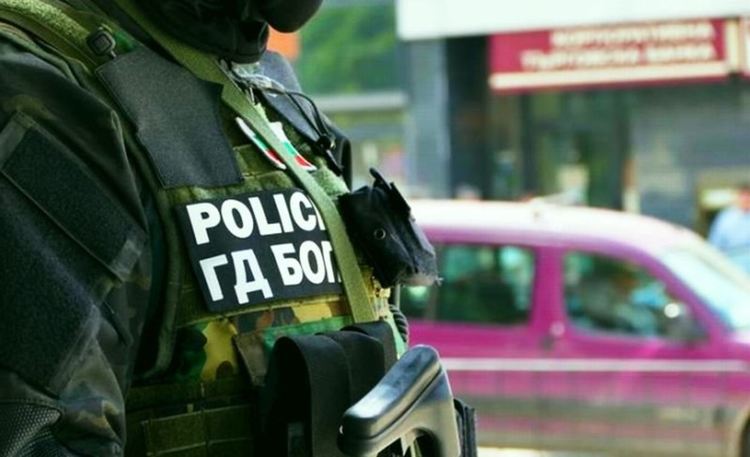 ГДБОП се включва в разследването на българския камион с мигранти в Гърция