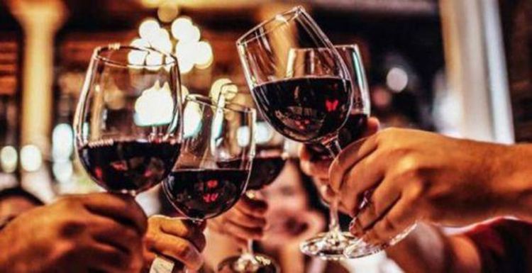 3 772  души от община Димитровград вдигат наздравица на Ивановден