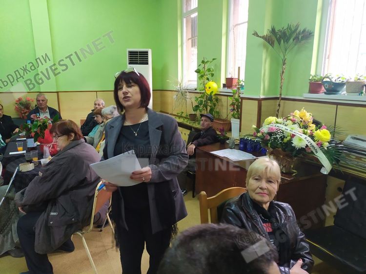 Кметът инж.Хасан Азис дари на Клуба на инвалида климатик,  отзова се след отправения апел за помощ