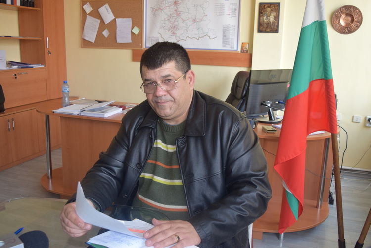 Кърджалийски гамени пребиха снощи за „развлечение” директора на Областното пътно управление Иван Гавазов