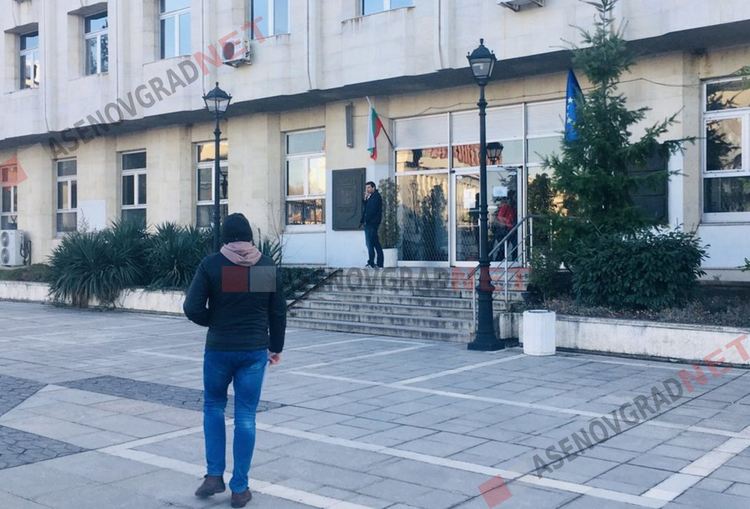 55 са точките в проекта за дневен ред, върху които ще дебатират днес асеновградските старейшини