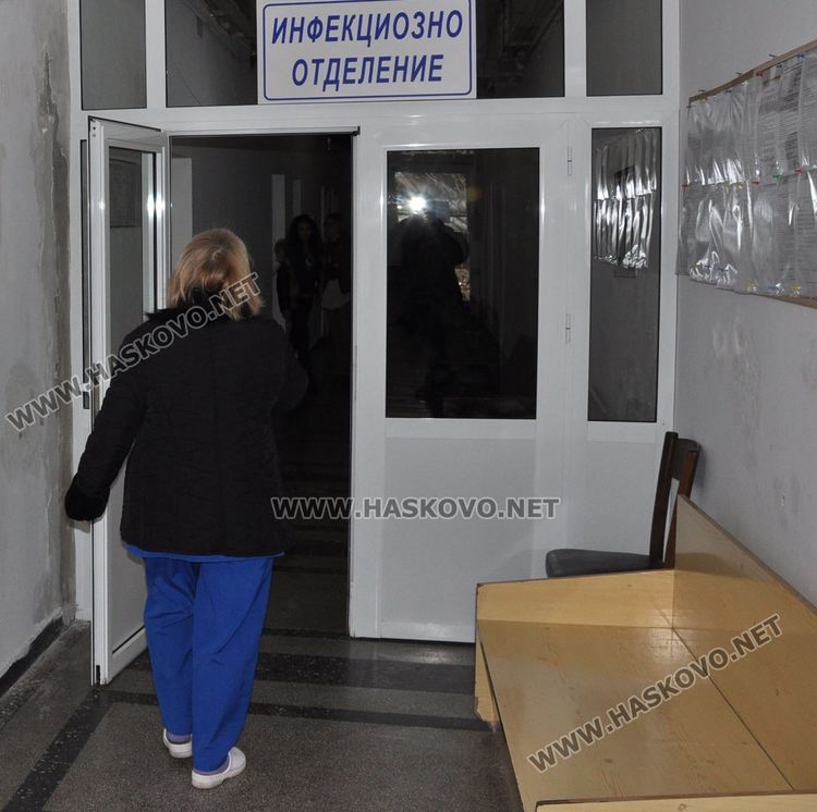 Изследват 15-годишен от Хасково за коронавирус