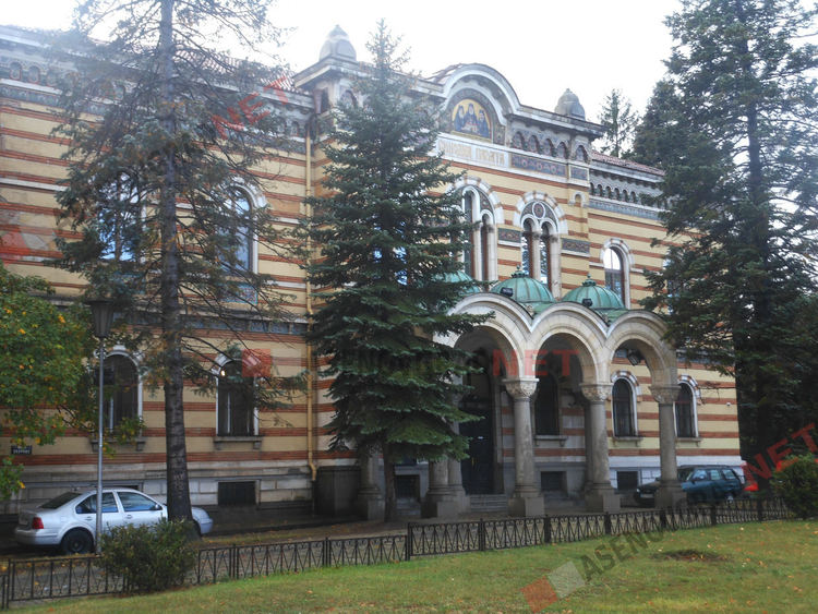 Националният оперативен щаб иска среща със Светия Синод