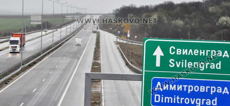 Под конвой карат тирове към границата