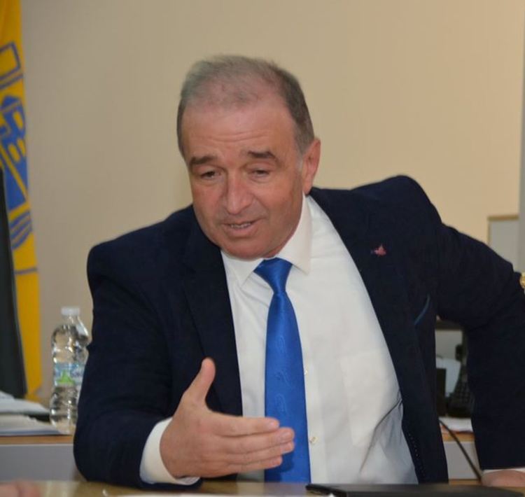 Кметът Грудев призовава пенсионираните медици да помогнат на колегите си в МБАЛ