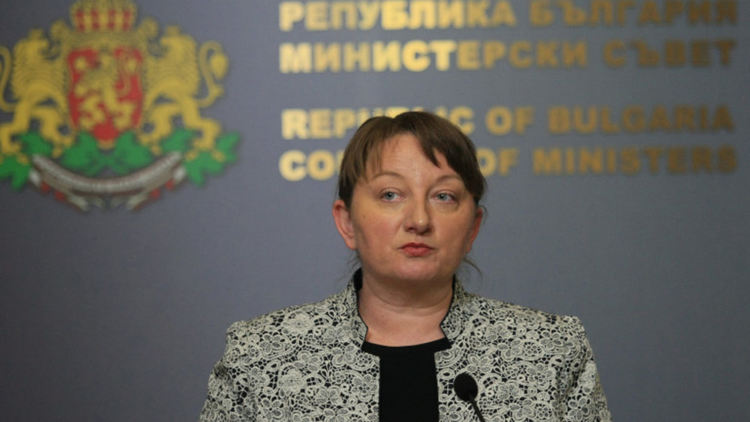 Нова заповед: Работодателите да остраняват от работа при грипоподобни симптоми или ако не се носят лични предпазни средства
