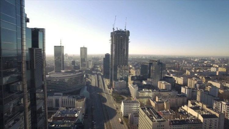 В Полша започва отмяна на мерките срещу COVID-19