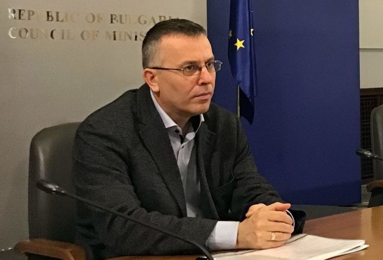 17 нови положителни проби от 1557 изследвани за COVID-19 за денонощието