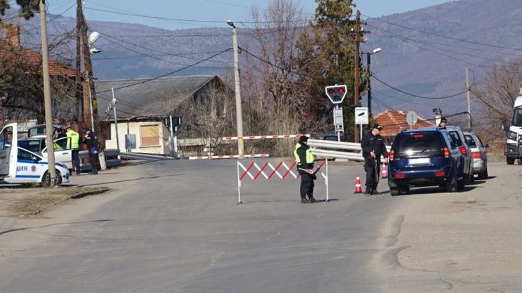 Пълна блокада на ромския квартал в Кюстендил