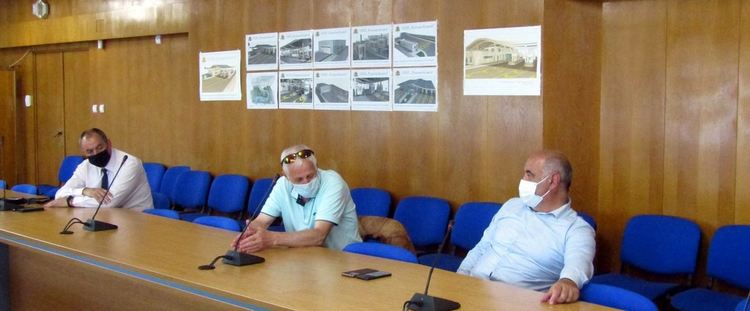 101 са позитивните в завода "Хроновски" в Смолян, станал огнище заради късно откриване на заразата