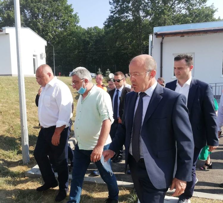 Борисов: Няма да затваряме, 40% не вярват, че има коронавирус
