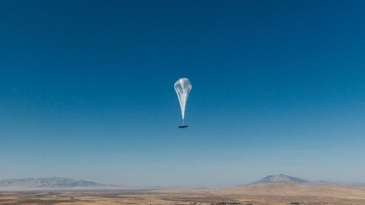 "Алфабет" първа започна да доставя интернет чрез балони