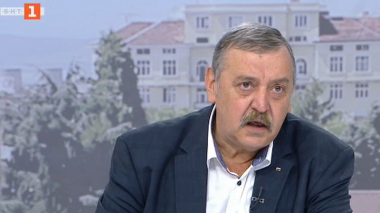 Проф. Кантарджиев: Епидемията от COVID-19 затихва