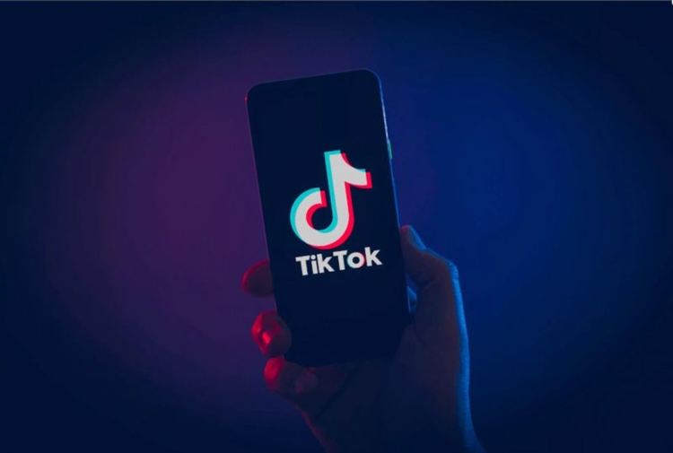 От днес социалната мрежа TikTok ще бъде забранена в САЩ