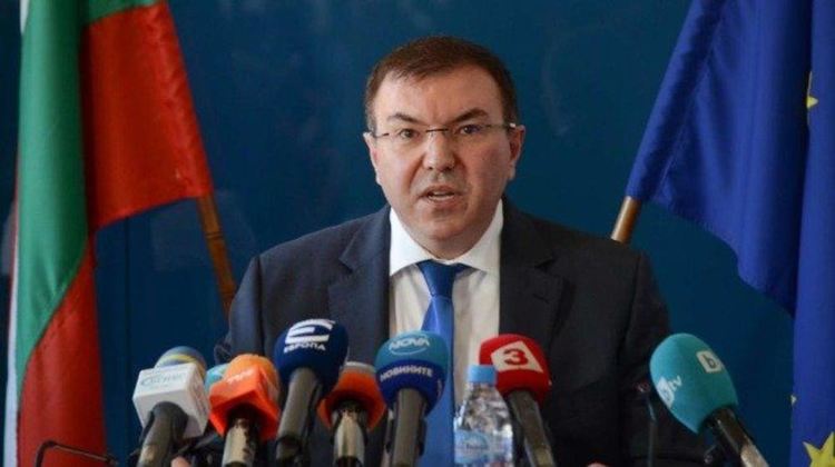 Щабът: Навлизаме в доста сериозна фаза от епидемията, 6 области в червената зона