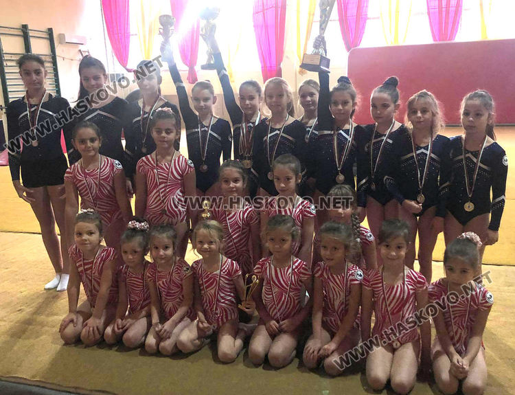 Гимнастичките на „Юнак“ станаха вицешампионки на държавното в София
