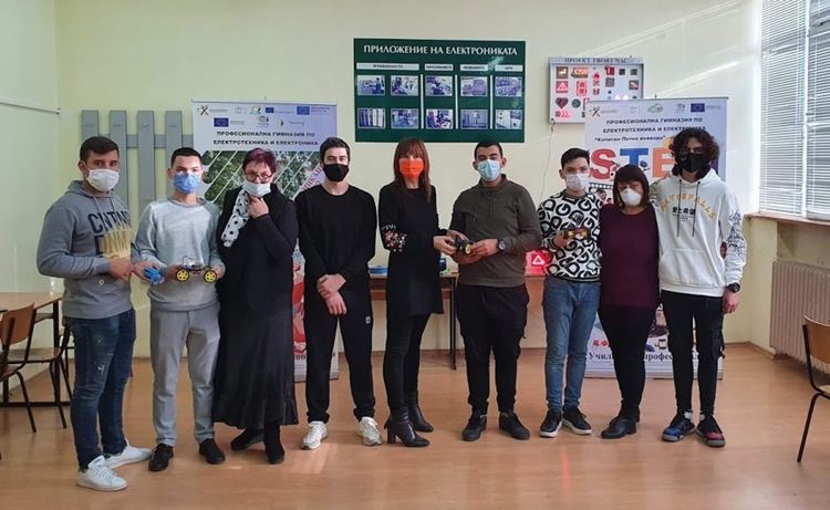 Ученици от Електрониката участваха в конкурса Младежко техническо творчество