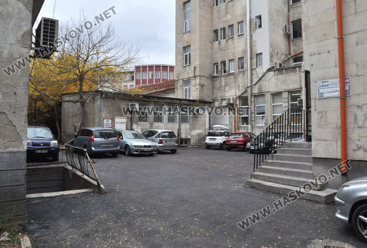 Общината с готовност да осигури фургон за Ковид зоната на ДКЦ1, няма кой да работи