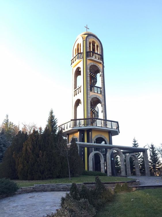 Слънчев и топъл вторник, но със силен вятър
