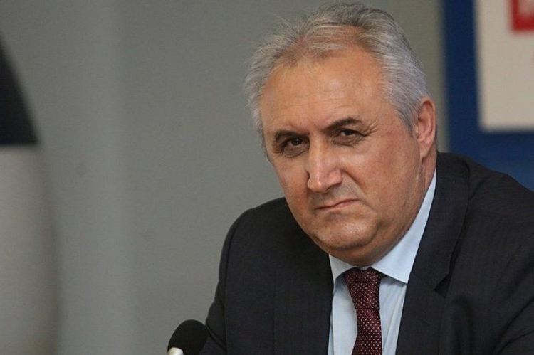 Борисов обяснил на Дикме, че заигравката на ГЕРБ с Доган е заради ''надпартийни интереси''