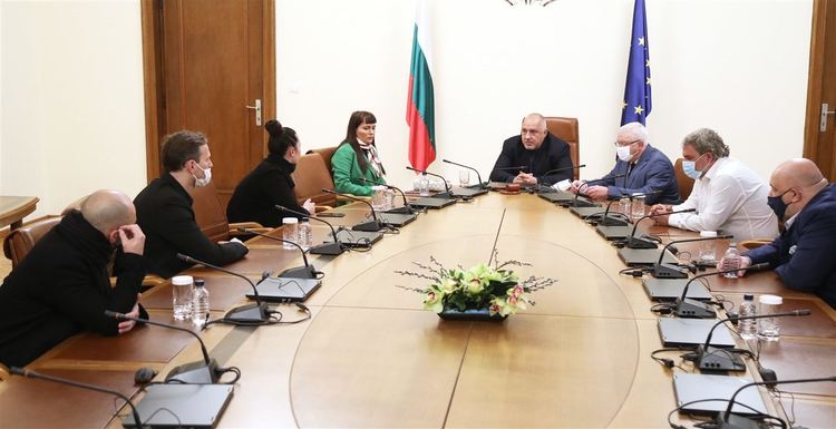 Около 1000 музиканти ще получат еднократна помощ заради затварянето
