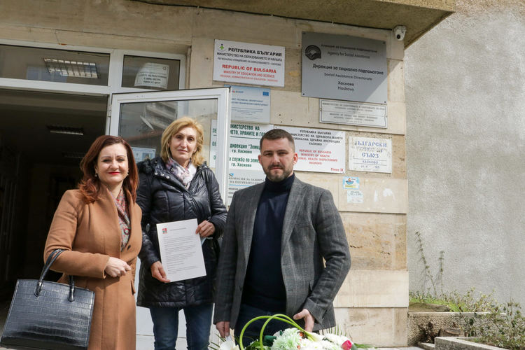 Кандидати за депутати от БСП за България от 29-и МИР поздравиха социалните работници по случай празника им