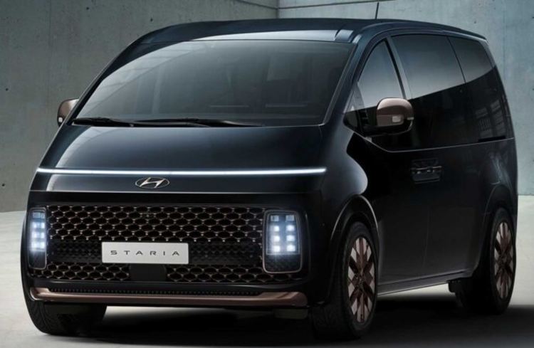 Hyundai Staria е 11-местен космически кораб