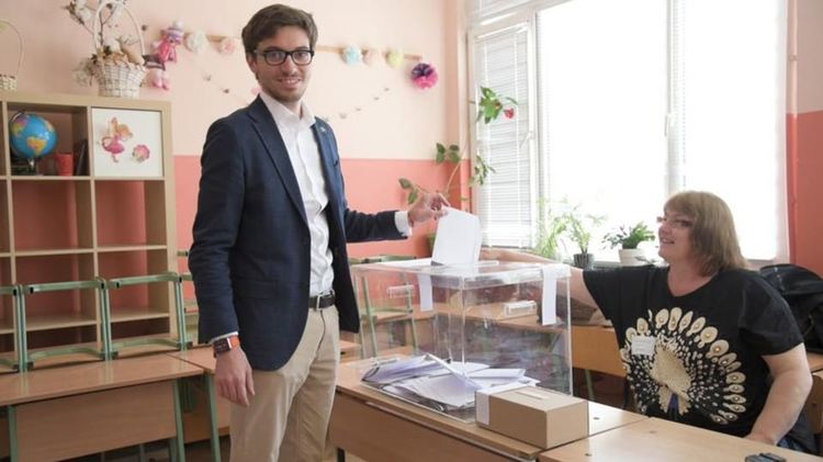 Румен Чолаков отговори той ли ще е кандидат-премиерът на "Има такъв народ"