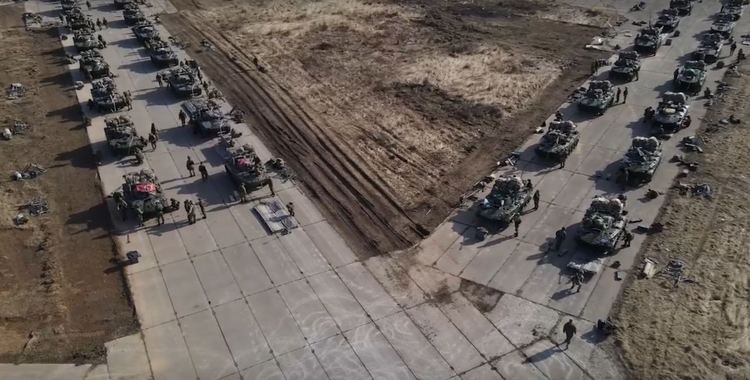 Русия нареди на войниците си да започнат да се връщат в базите си след ученията