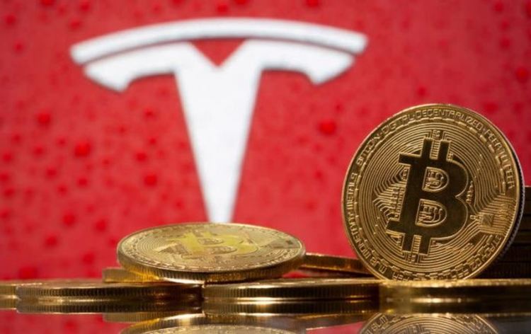 Tesla временно се отказа да приема биткойни и това срина курса на основната криптовалута