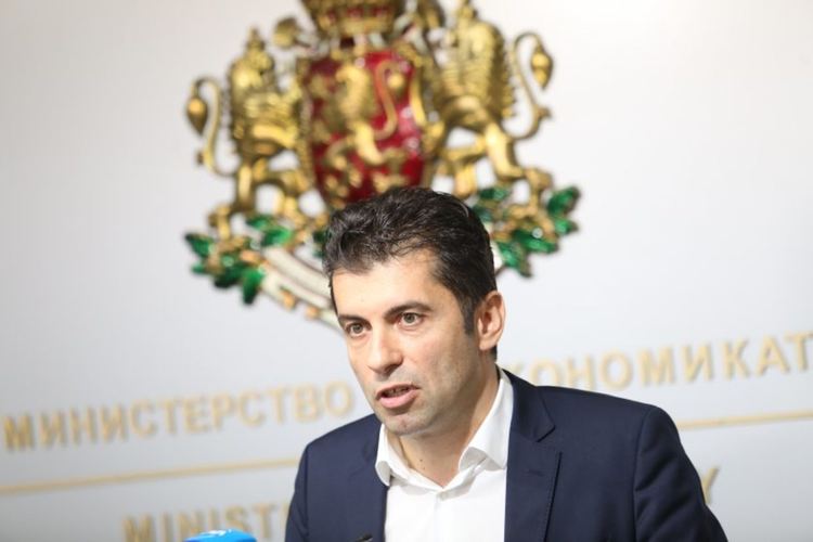 Mинистър Кирил Петков покани на среща най-големите кредитополучатели на ББР