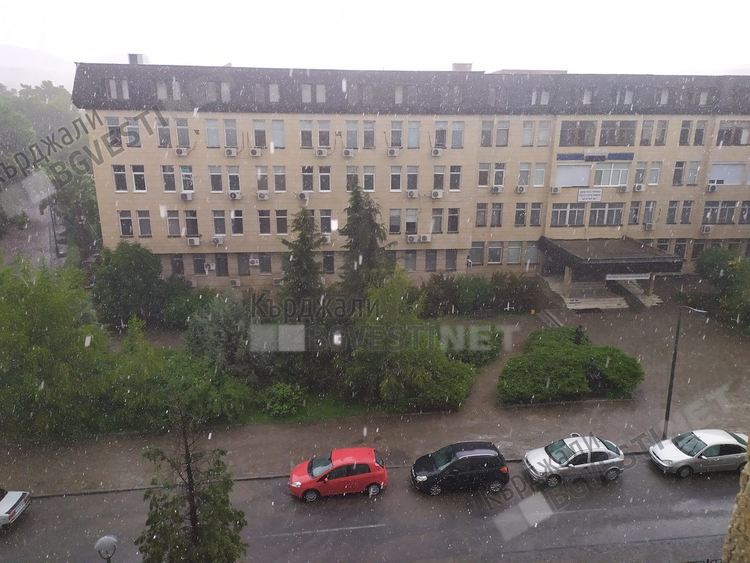 Жълт код за опасни гръмотевични бури в областта,в Кърджали вероятността е 40%