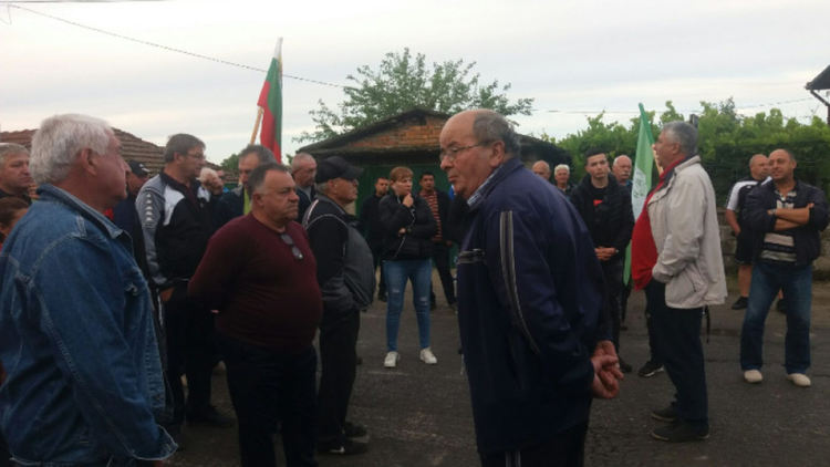 Отпада пълната блокада на пътя Гълъбово - Мъдрец