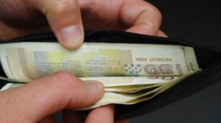 Намерени пари в района на Техническия колеж, ОДМВР - Смолян търси собственика им