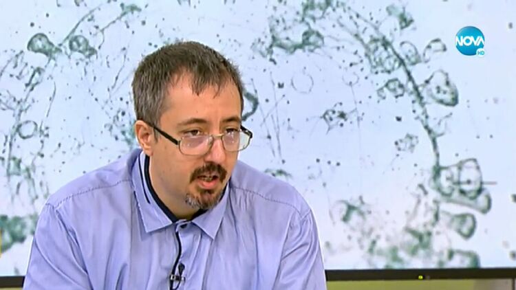 Лъчезар Томов: Отварянето на училищата ще доведе до рязък скок на случаите на COVID-19