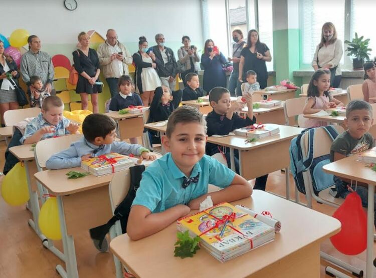 Първата класна стая Монтесори във Велико Търново посрещна своите първокласници