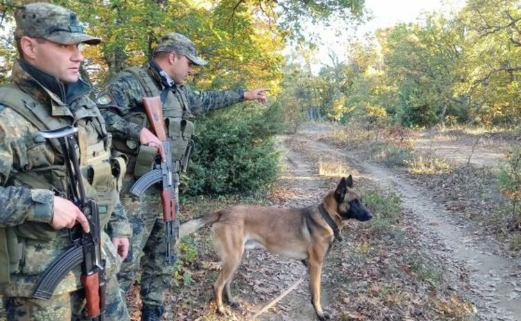 Над 350 военни са командировани на границата