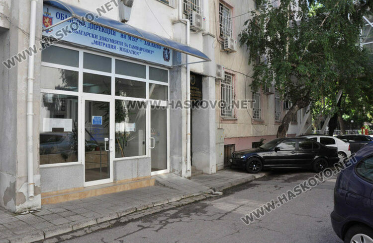 Издадоха 22 удостоверения за гласуване, Паспортна служба ще работи и в деня на изборите