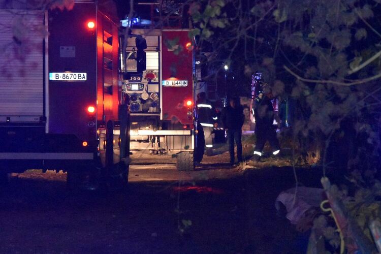 Девет души загинаха при пожар в дом за възрастни хора