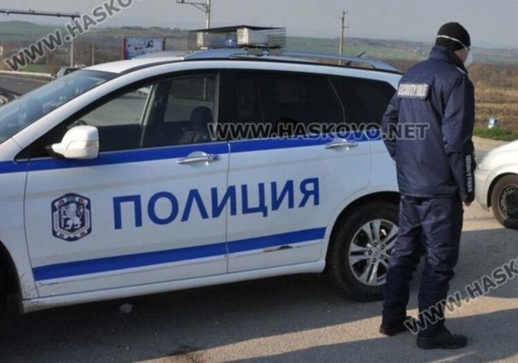 Мъж завари крадец в квартирата си, младеж сви моторна резачка