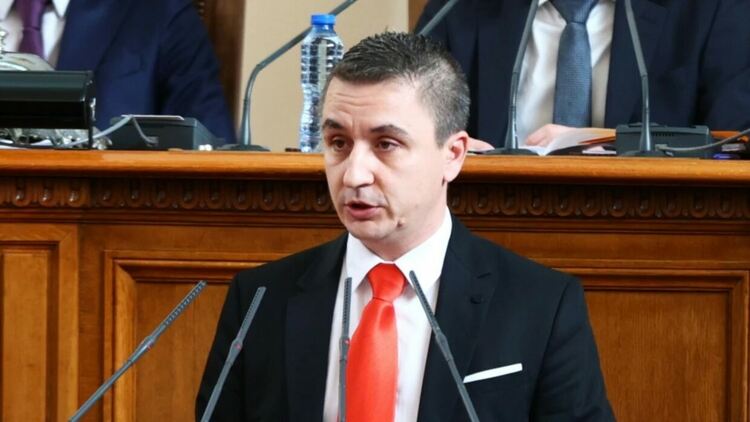 Обещават допълнителна помощ за битовите потребители на природен газ