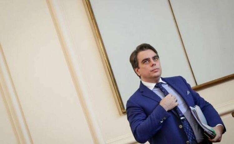 Асен Василев за пенсиите: Не е политическа грешка, това е намерението на правителството