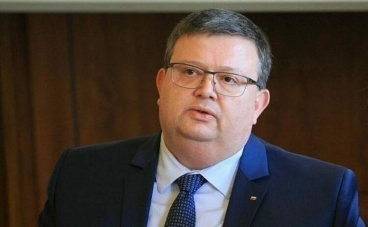 Съдебните кадровици върнаха Цацаров във ВКП