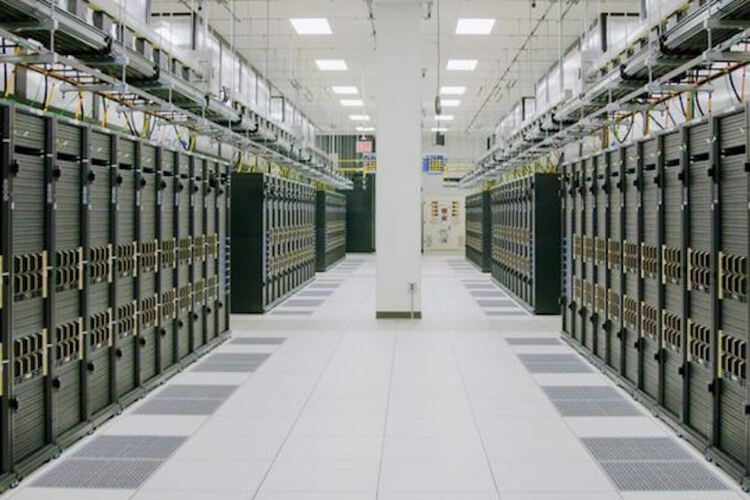 Meta готви най-бързия суперкомпютър с AI модели, които могат да работят като човешки мозък