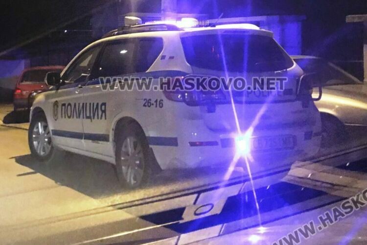 Задържаха пиян хасковлия, плашил на спешния телефон да гръмне бомба
