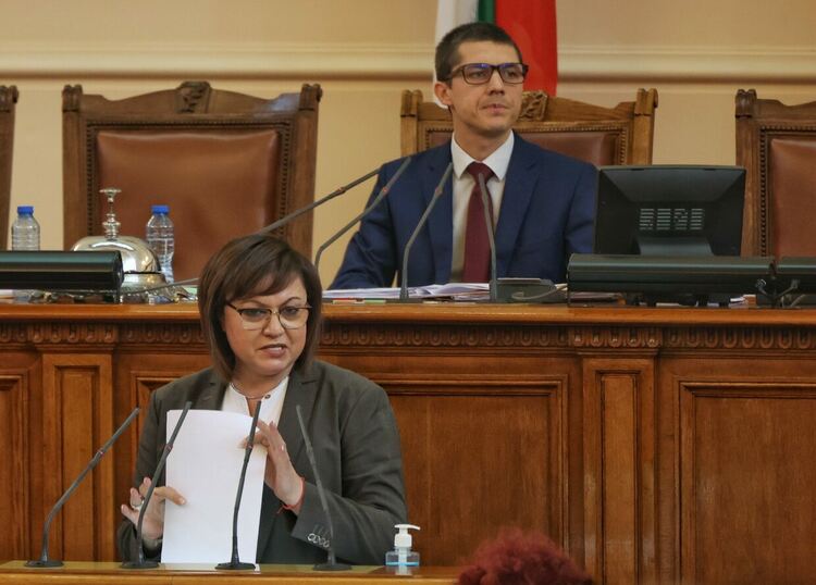  Нинова: Не възнамеряваме да изваждаме нито едно от предприятията от ДKK, нито да я закриваме