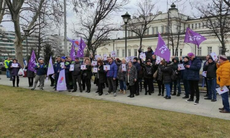 Синдикални федерации излязоха на протест срещу параметрите на проектобюджет-2022