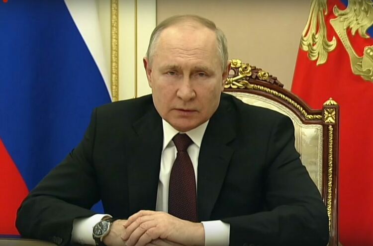 Путин забрани от Русия да се изнасят суми над 10 000 долара